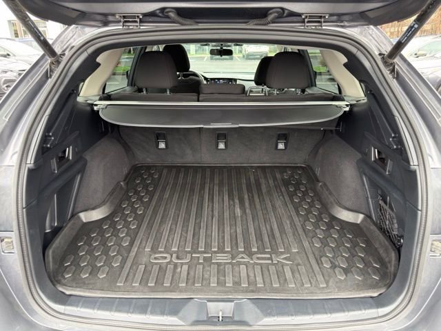Used 2025 Subaru Outback Premium image 23