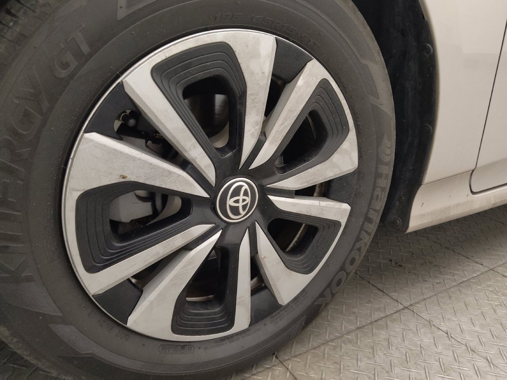 Used 2019 Toyota Prius Prime Advanced FWD image 31