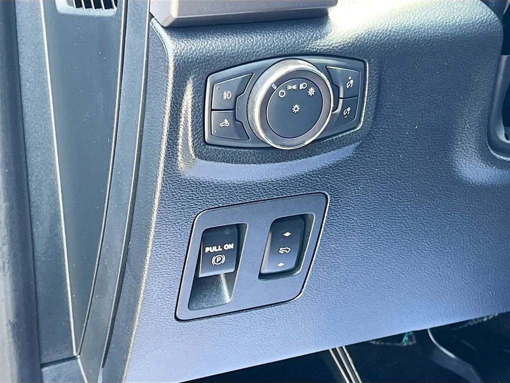 Used 2019 Ford F150 XLT w/ Equipment Group 302A Luxury AWD/4WD image 10