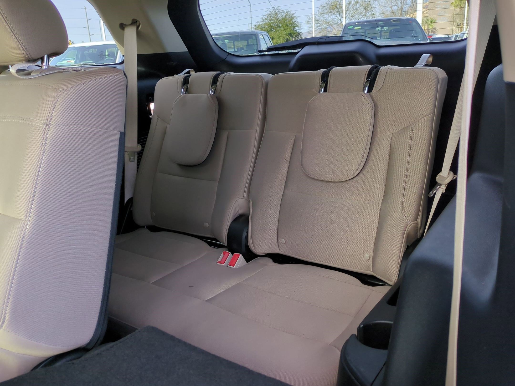 Used 2023 Ford Explorer 4WD w/ Class IV Trailer Tow Package image 33