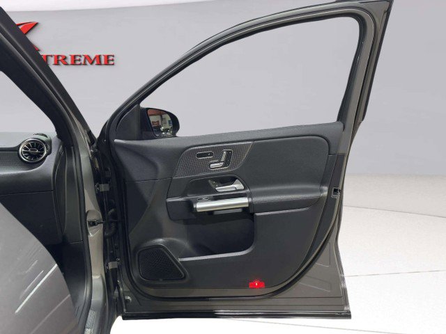 Used 2021 Mercedes-Benz GLA 250 4MATIC w/ Premium Package image 50