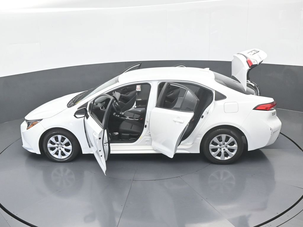 Used 2023 Toyota Corolla LE image 57