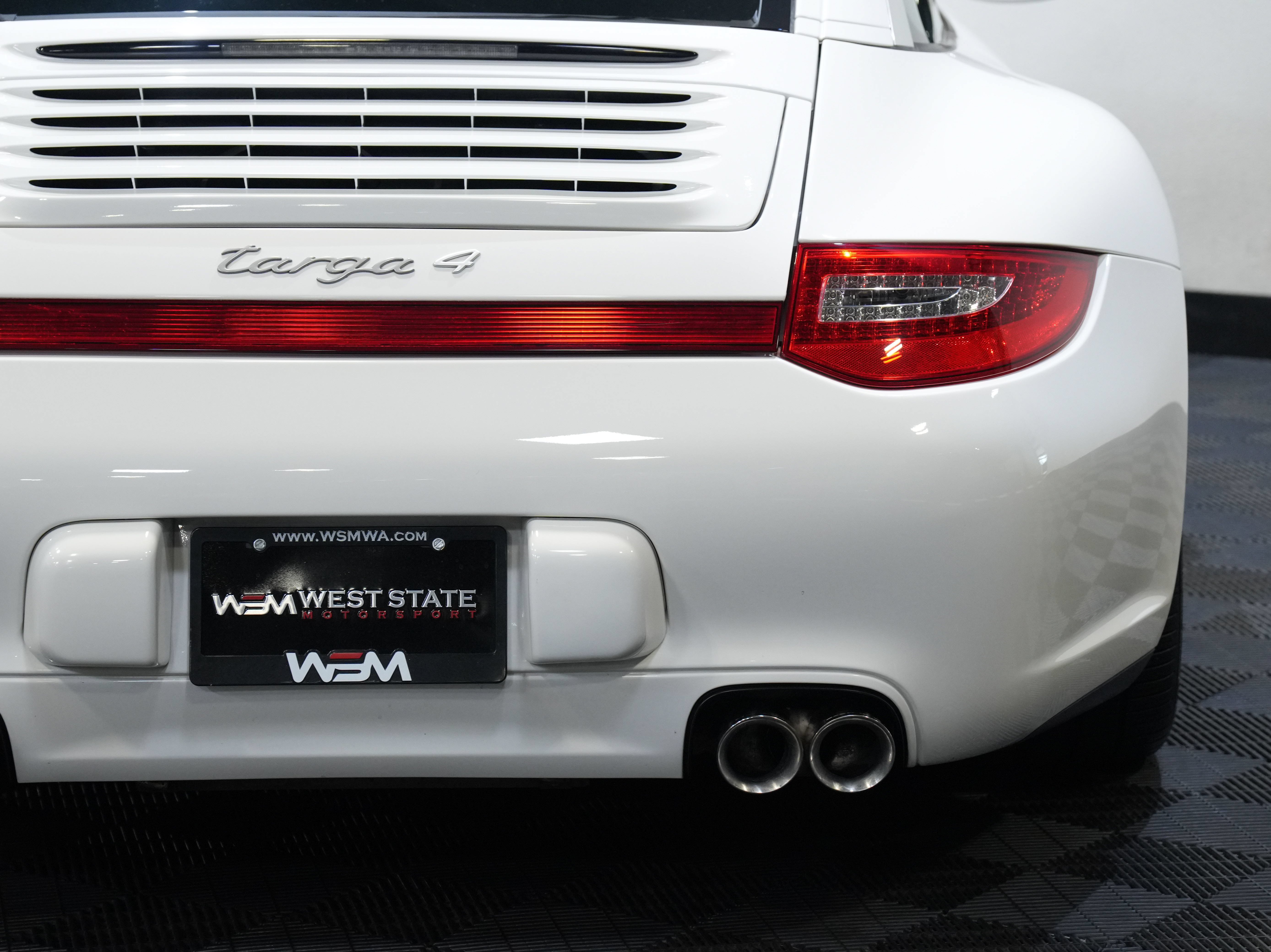 Used 2010 Porsche 911 Targa 4 AWD/4WD image 17