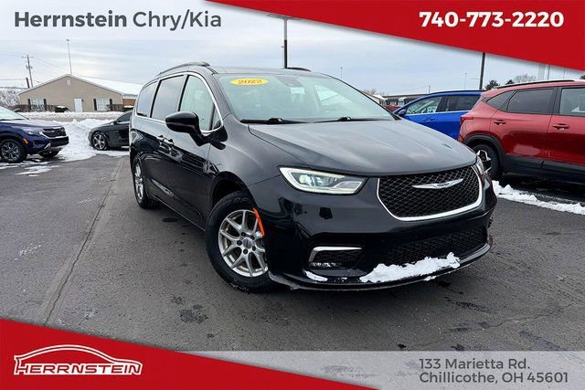 Used 2022 Chrysler Pacifica Touring-L