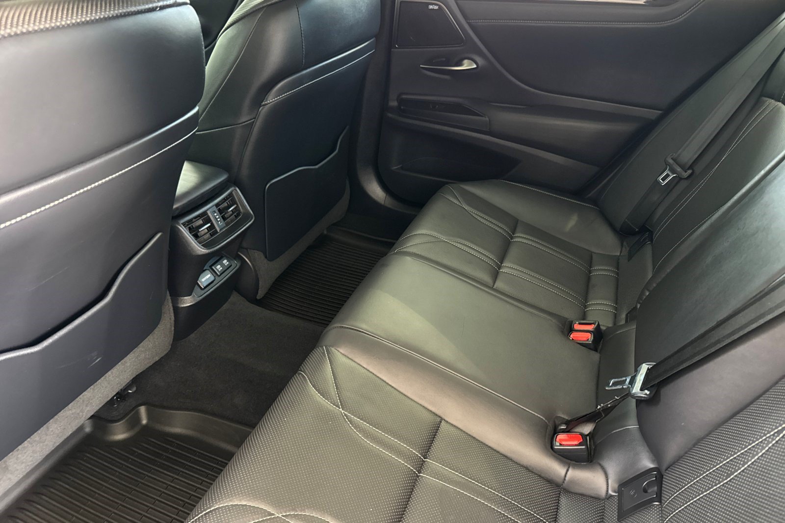 Used 2019 Lexus ES 350 w/ Accessory Package FWD image 15