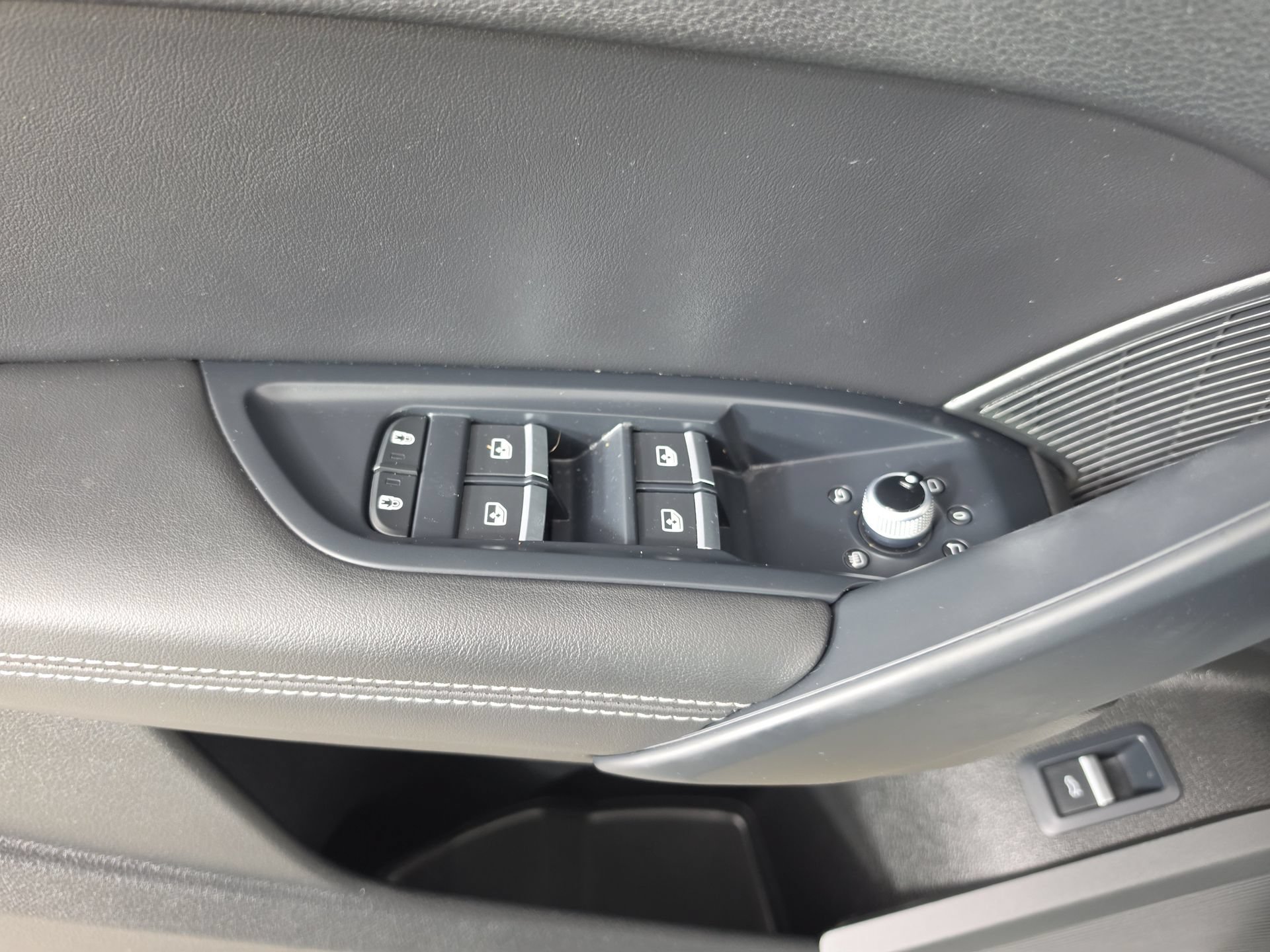 Used 2022 Audi Q5 2.0T Premium Plus AWD/4WD image 19