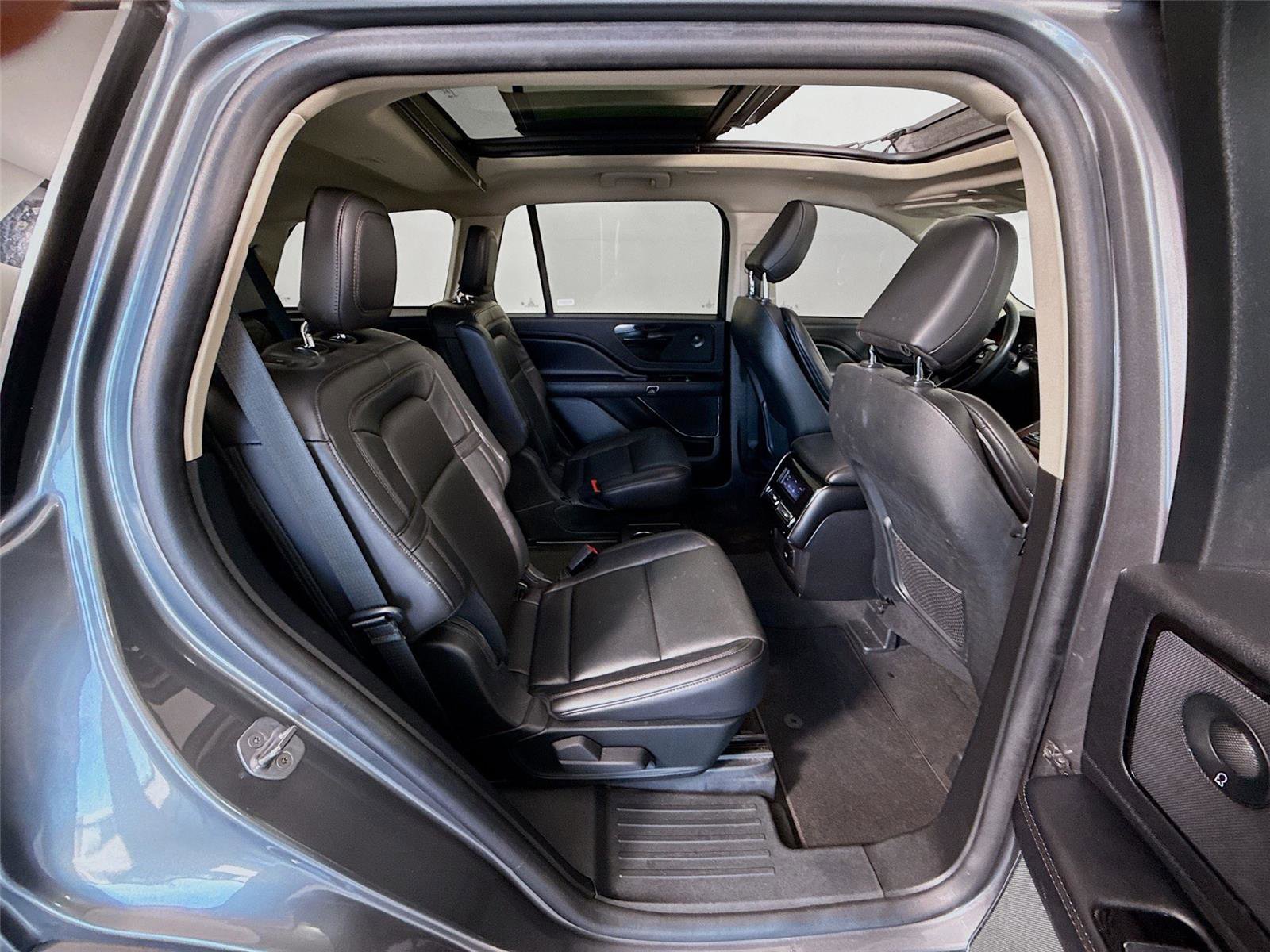 Used 2023 Lincoln Aviator Reserve image 26
