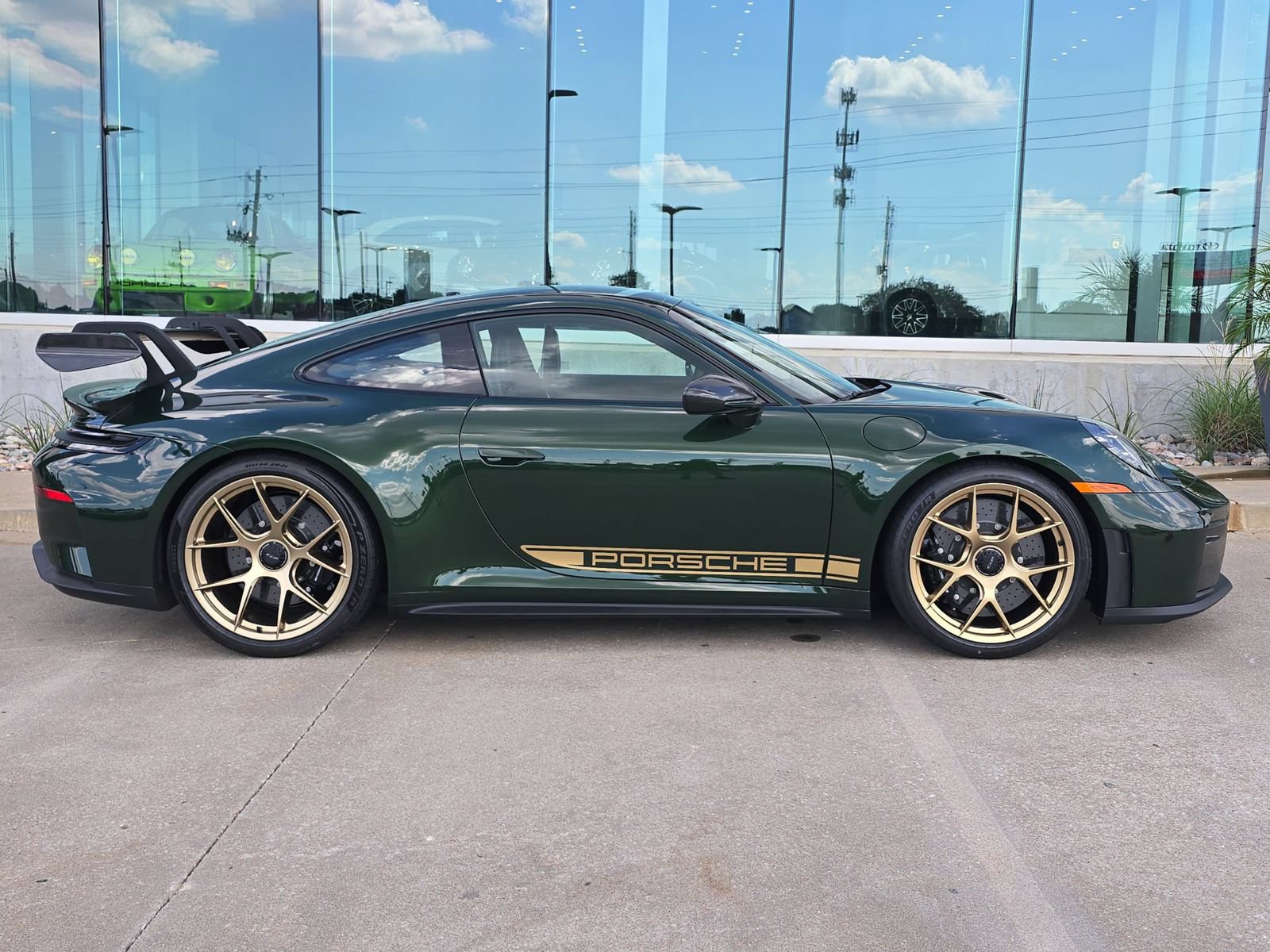 Used 2026 Porsche 911 GT3 RWD image 8