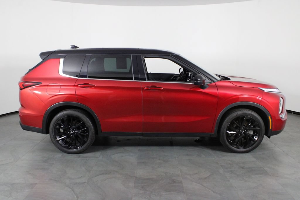 Used 2023 Mitsubishi Outlander SEL FWD image 11