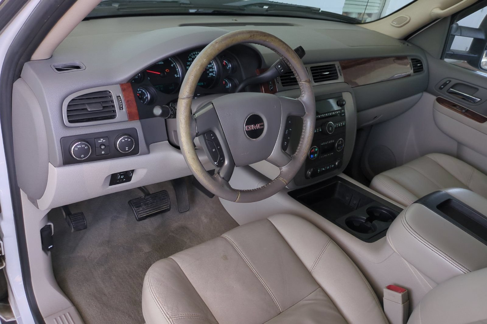 Used 2011 GMC Sierra 2500 SLT w/ SLT Convenience Package AWD/4WD image 9