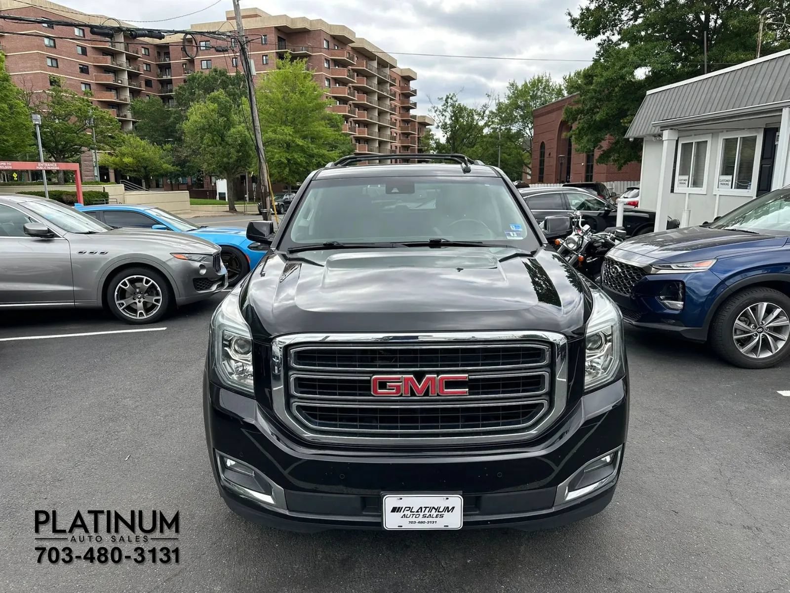 Used 2019 GMC Yukon XL SLT w/ HD Trailering Package AWD/4WD image 4