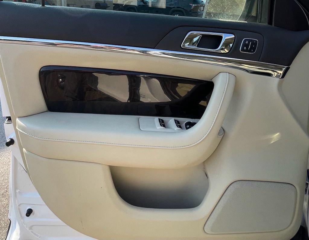 Used 2016 Lincoln MKS w/ Equipment Group 101A FWD image 30