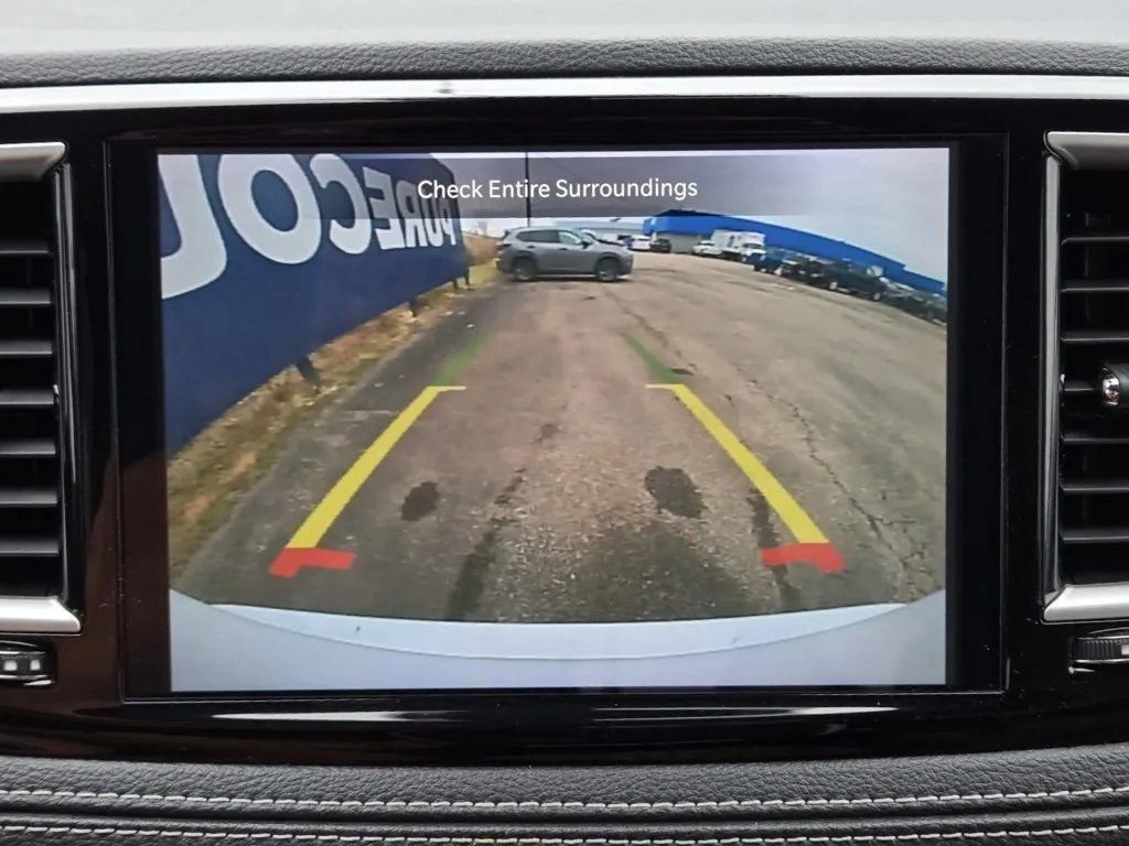 Used 2024 Chrysler Pacifica Select FWD image 9