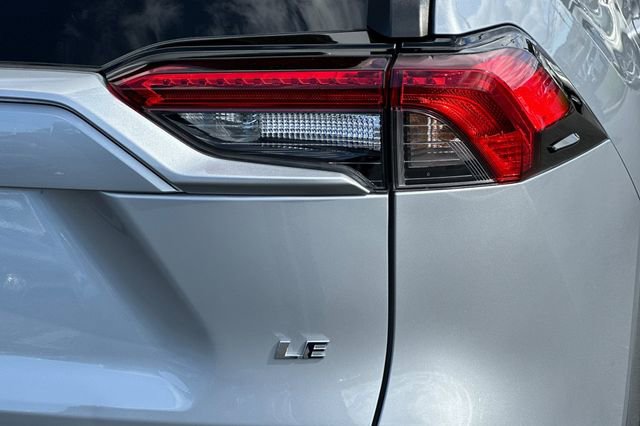 Used 2022 Toyota RAV4 LE FWD image 31