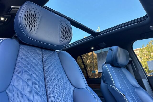 Certified 2026 Cadillac Vistiq Premium Luxury w/ LPO, Floor Liner Package AWD/4WD image 16