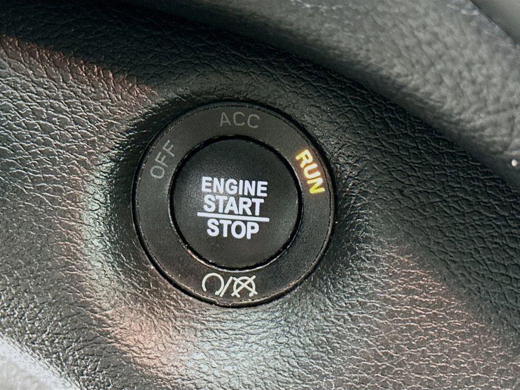 Certified 2020 Jeep Cherokee Latitude Lux w/ Quick Order Package 26H Lux image 23