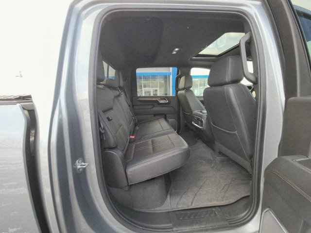 Used 2024 Chevrolet Silverado 2500 High Country w/ High Country Premium Package image 18