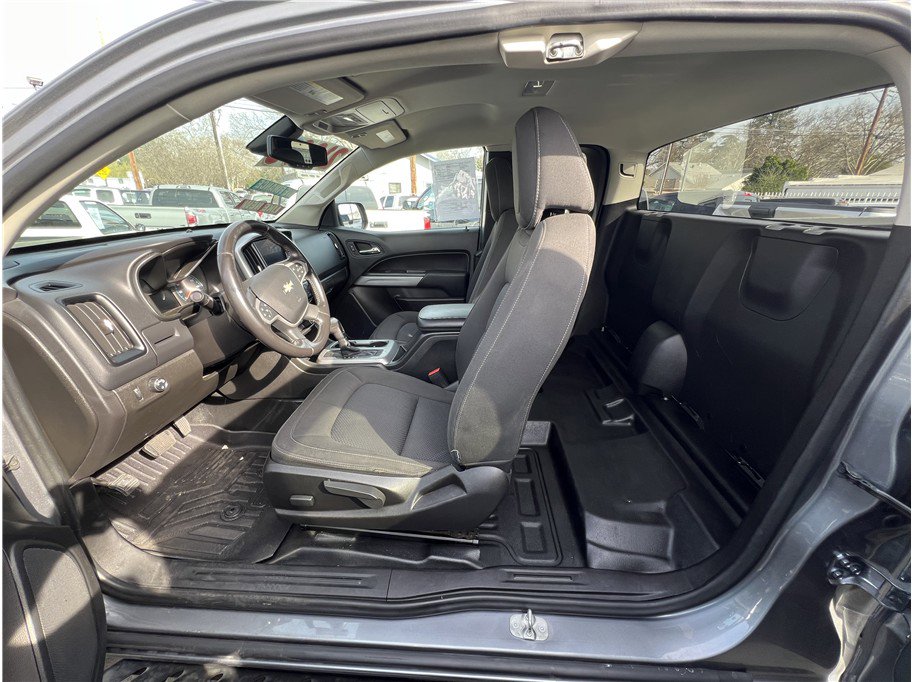 Used 2021 Chevrolet Colorado LT w/ Fleet Safety Package image 23