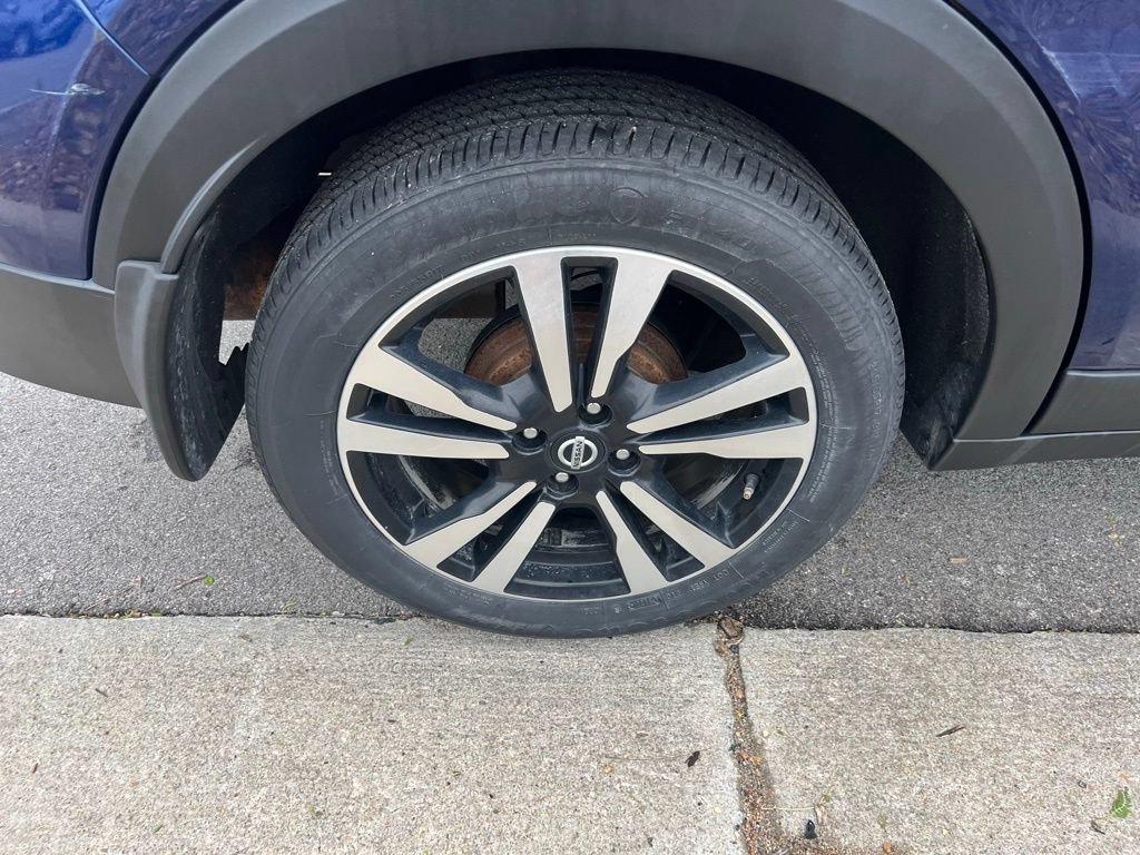 Used 2019 Nissan Kicks SV FWD image 9