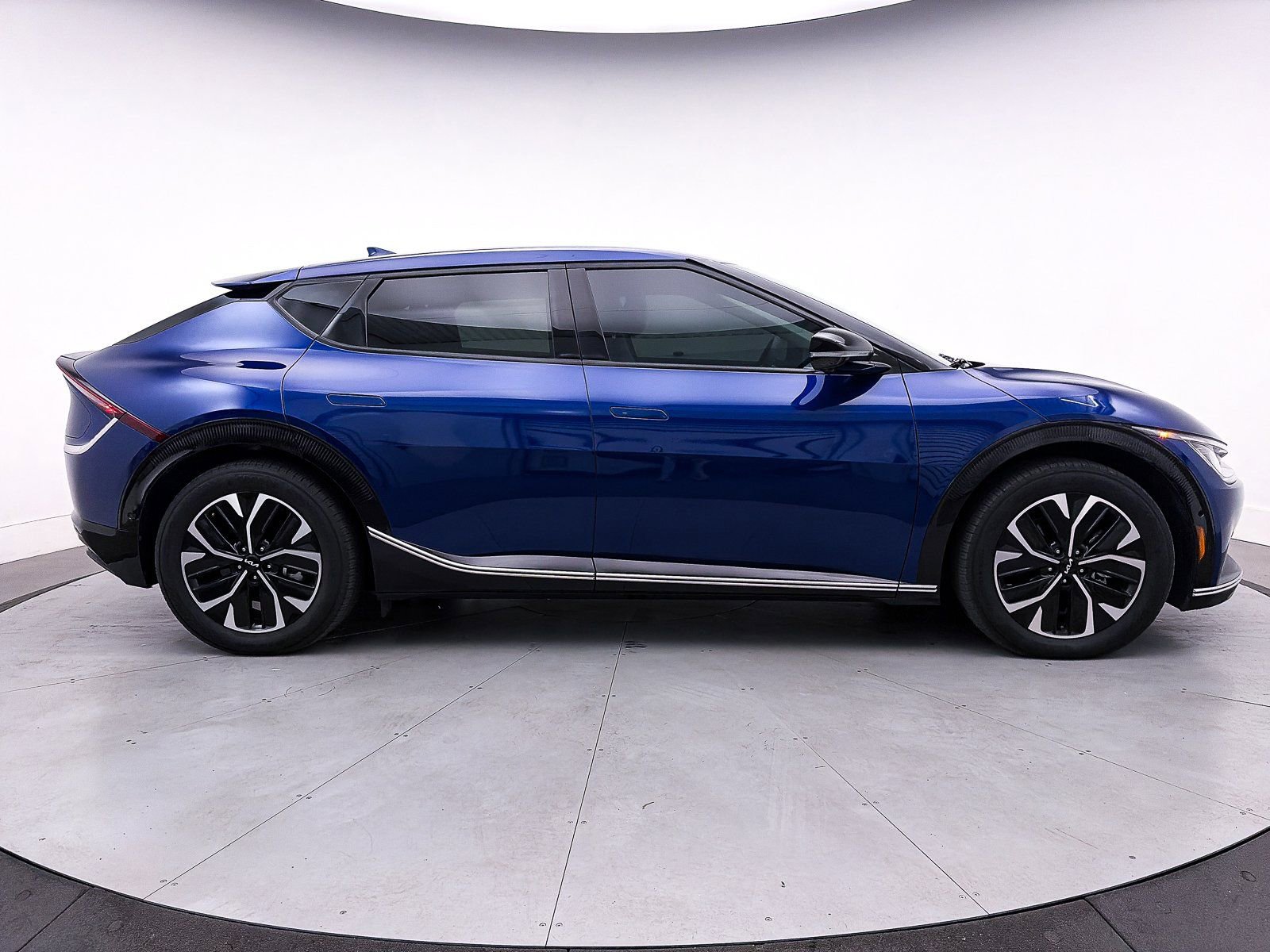 Used 2023 Kia EV6 Wind w/ Wind Technology Package image 41