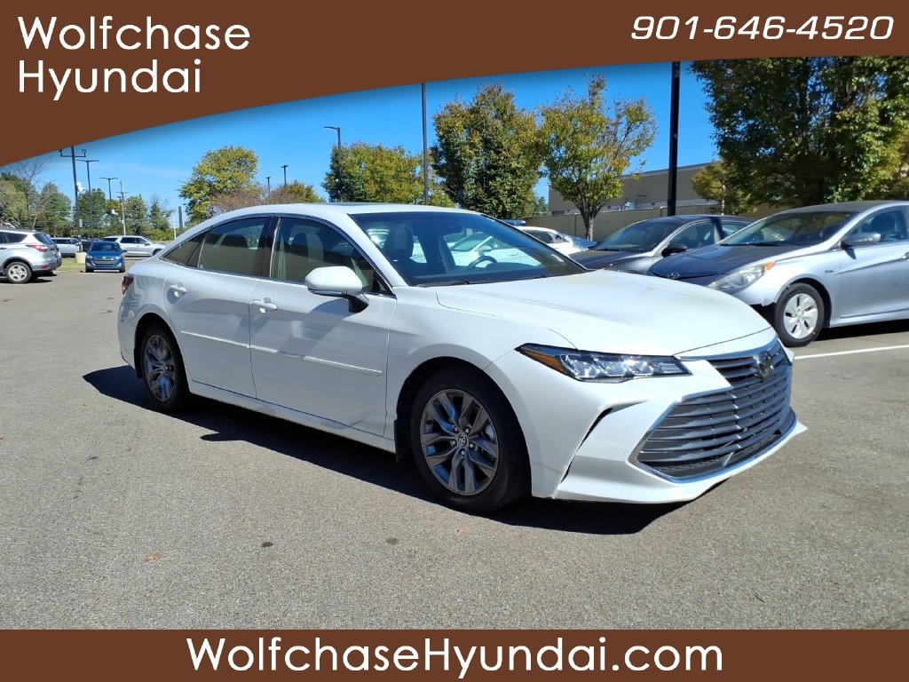 Used 2019 Toyota Avalon XLE w/ Moonroof Package FWD image 7