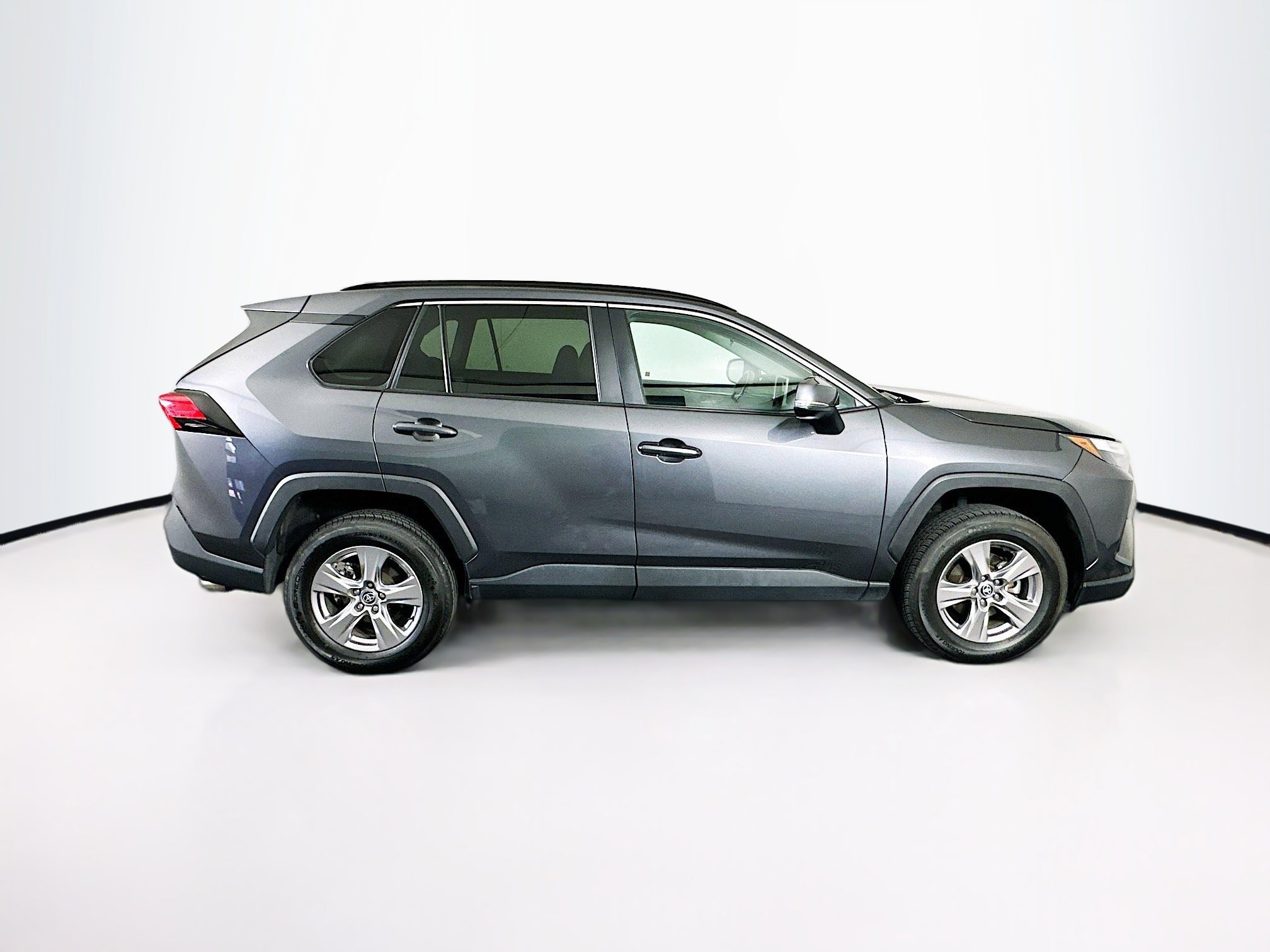 Used 2023 Toyota RAV4 XLE FWD image 10