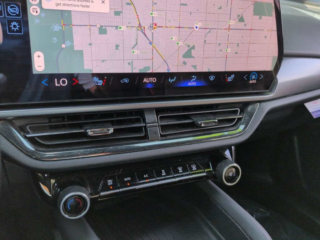 Used 2024 Chevrolet Equinox EV RS FWD image 23
