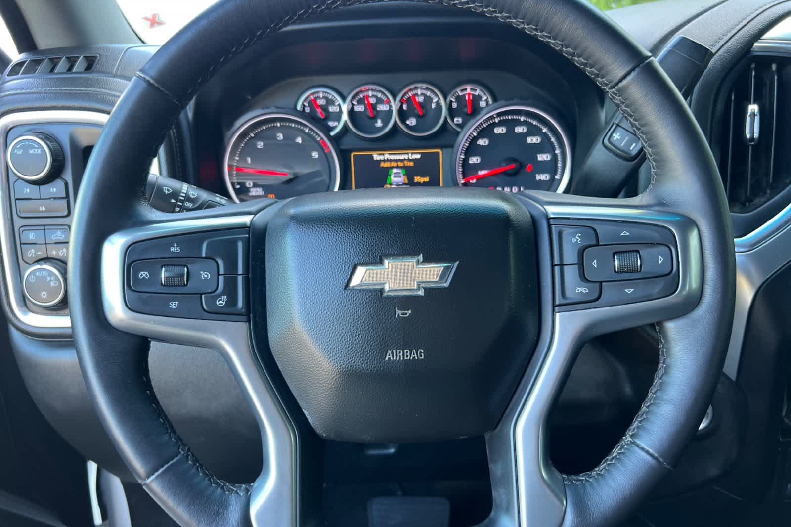 Used 2022 Chevrolet Silverado 2500 LT w/ Convenience Package AWD/4WD image 23