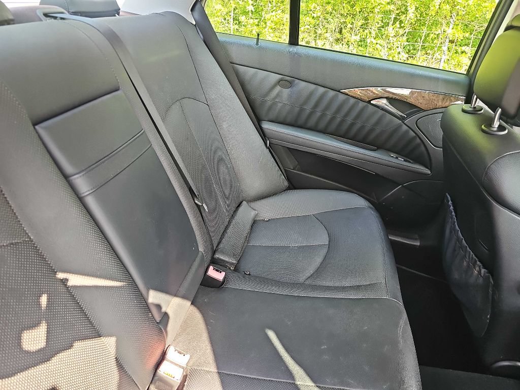 Used 2008 Mercedes-Benz E 550 Sedan image 19