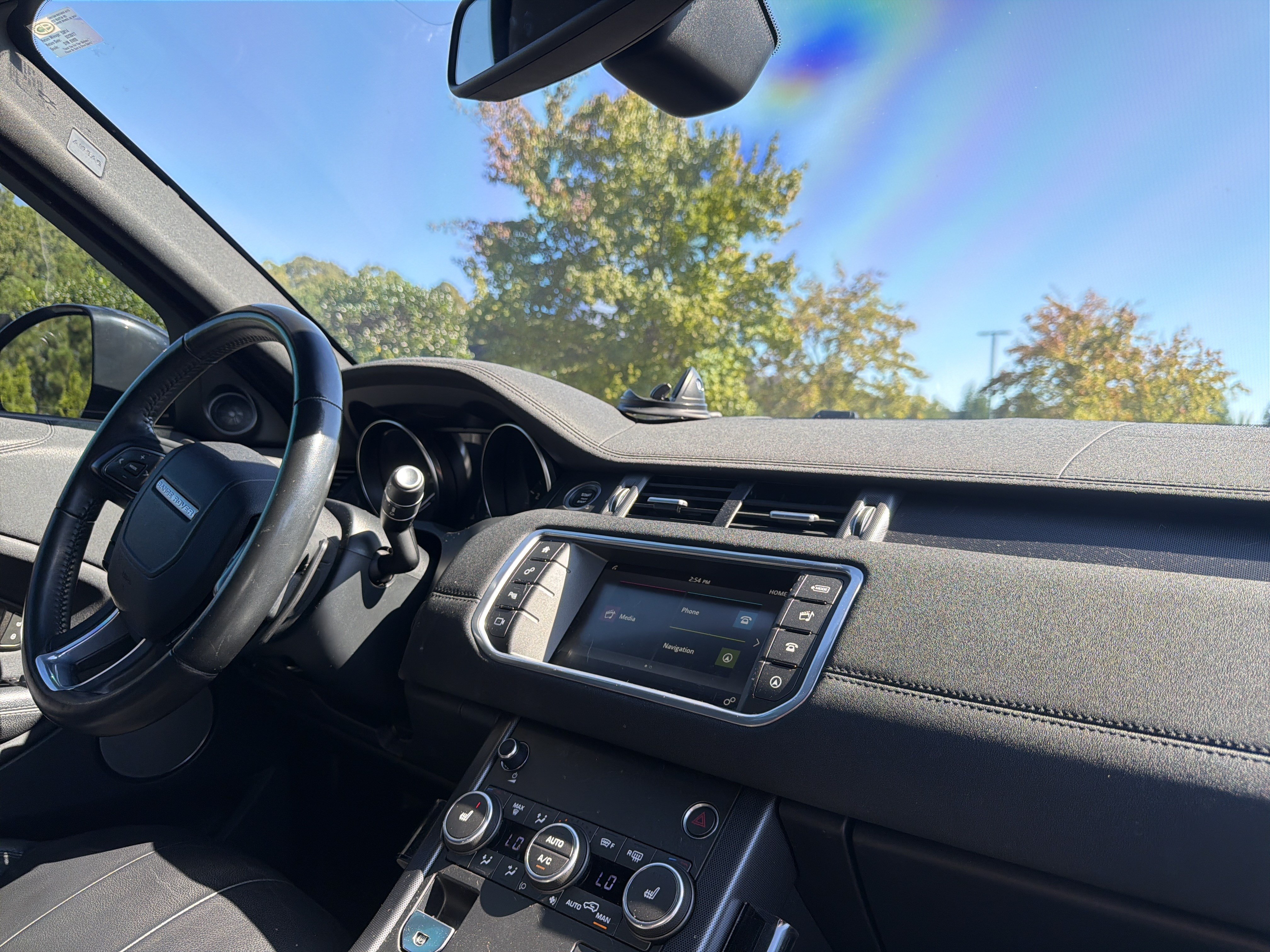 Used 2019 Land Rover Range Rover Evoque SE AWD/4WD image 6