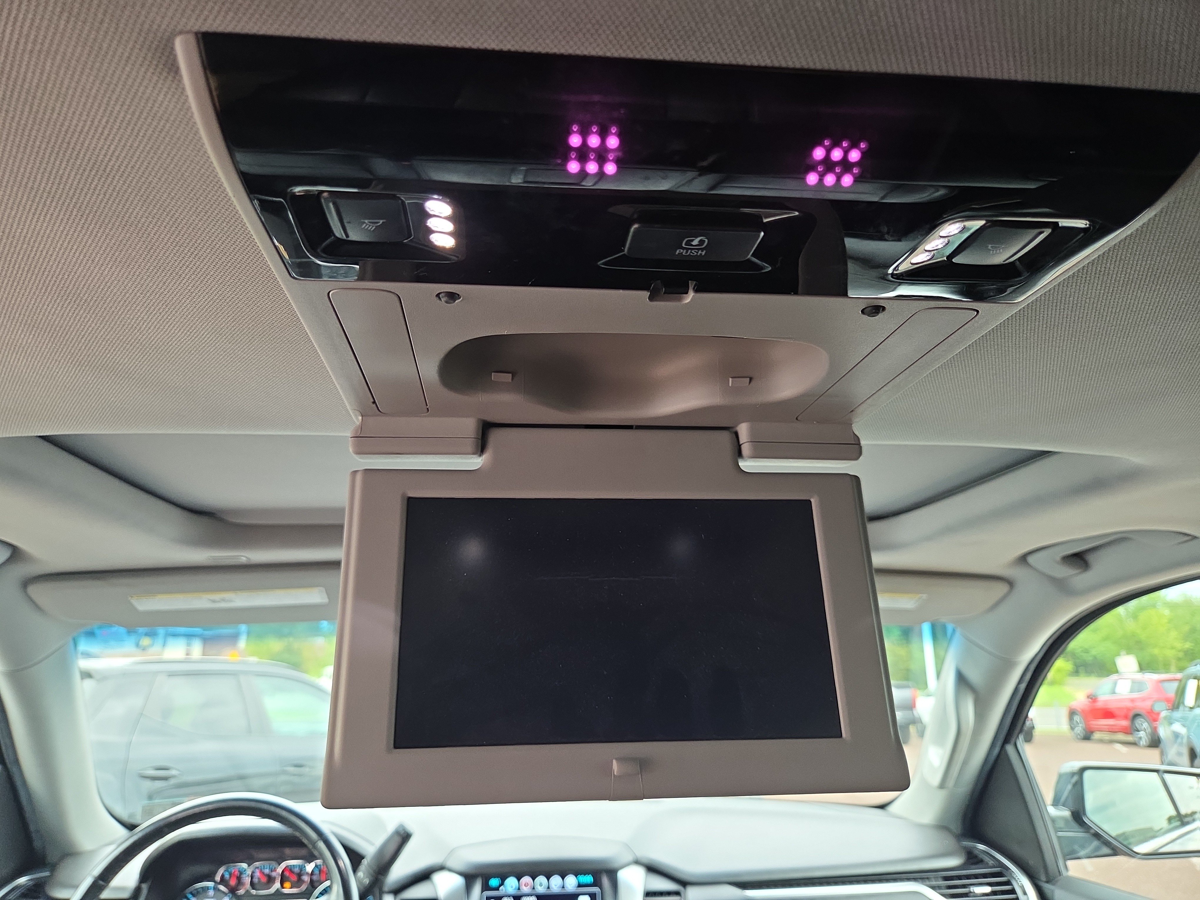Used 2019 Chevrolet Suburban LT AWD/4WD image 22