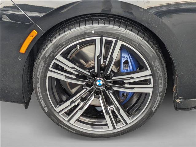 Used 2023 BMW 740i image 26
