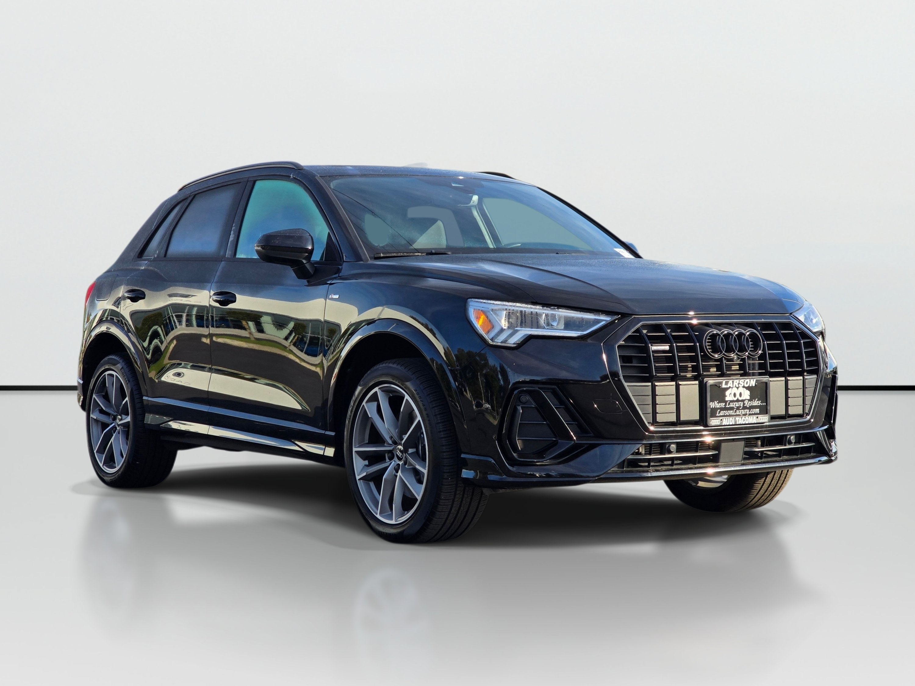 Used 2023 Audi Q3 2.0T Premium Plus w/ Premium Plus Package AWD/4WD image 7