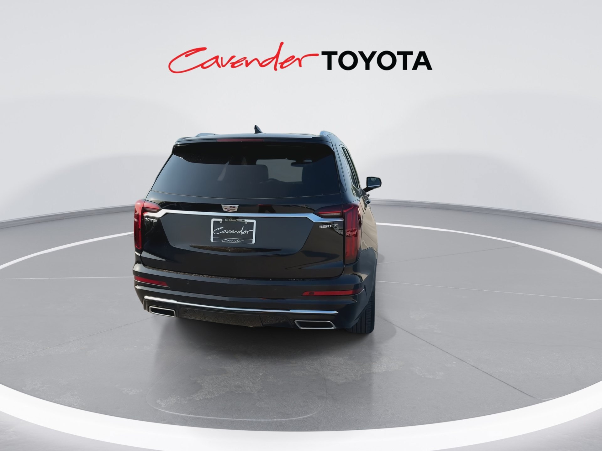 Used 2025 Cadillac XT6 Luxury FWD image 7