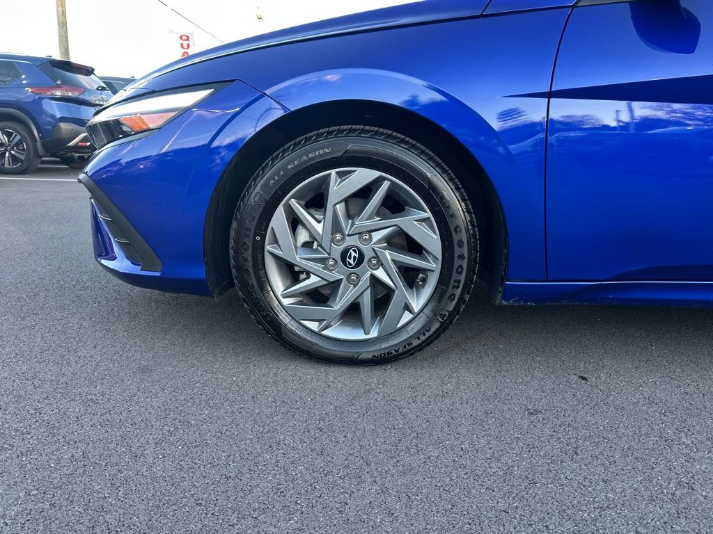 Used 2024 Hyundai Elantra SEL image 12