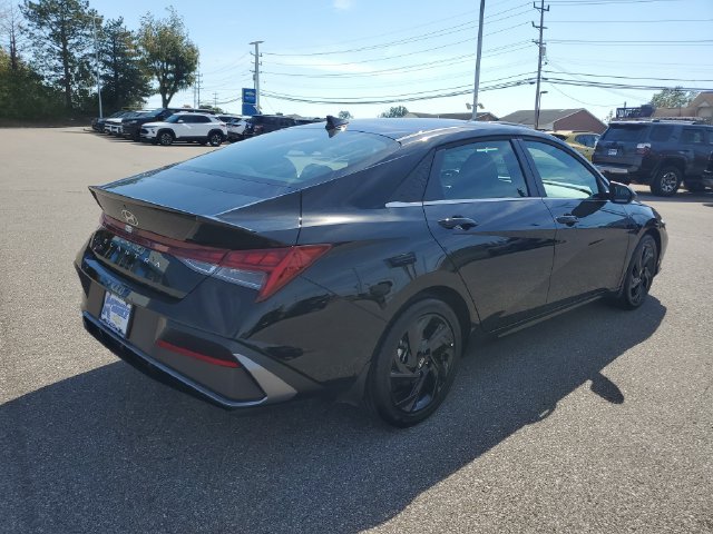 Certified 2026 Hyundai Elantra SEL Sport Premium FWD image 4