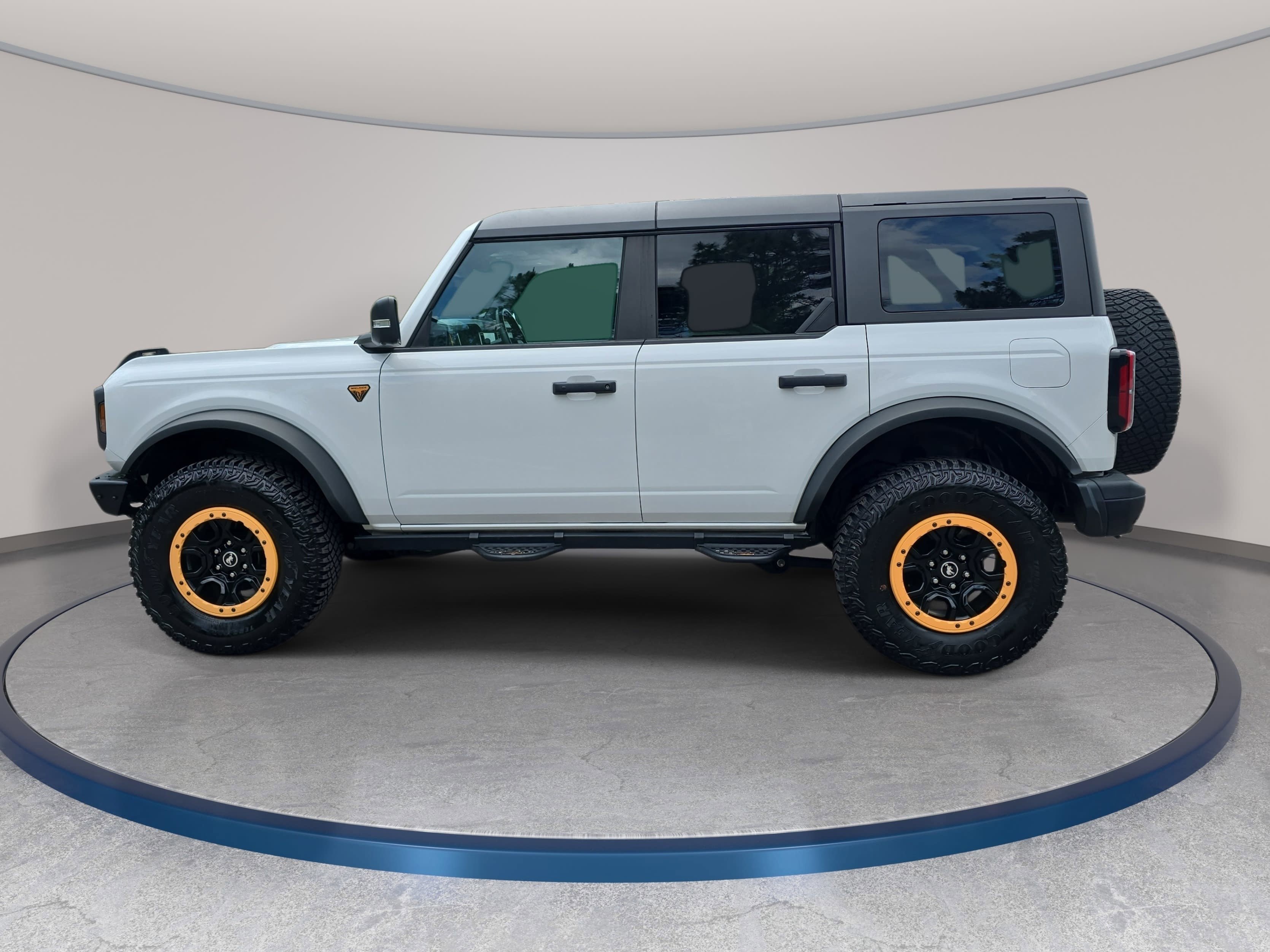 Used 2023 Ford Bronco Badlands AWD/4WD image 9