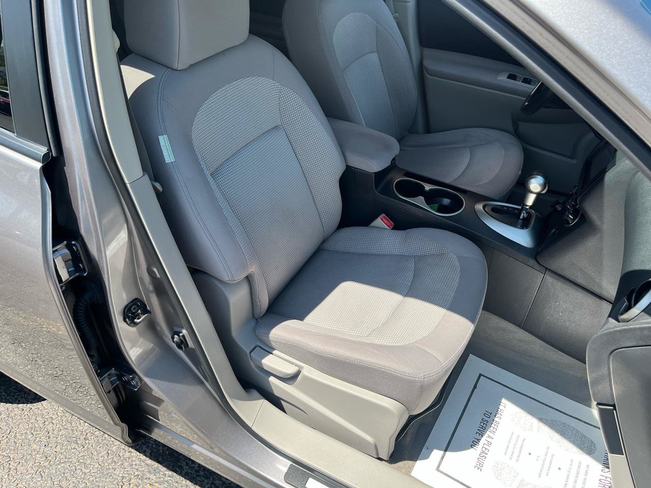 Used 2010 Nissan Rogue SL w/ Premium Pkg AWD/4WD image 29