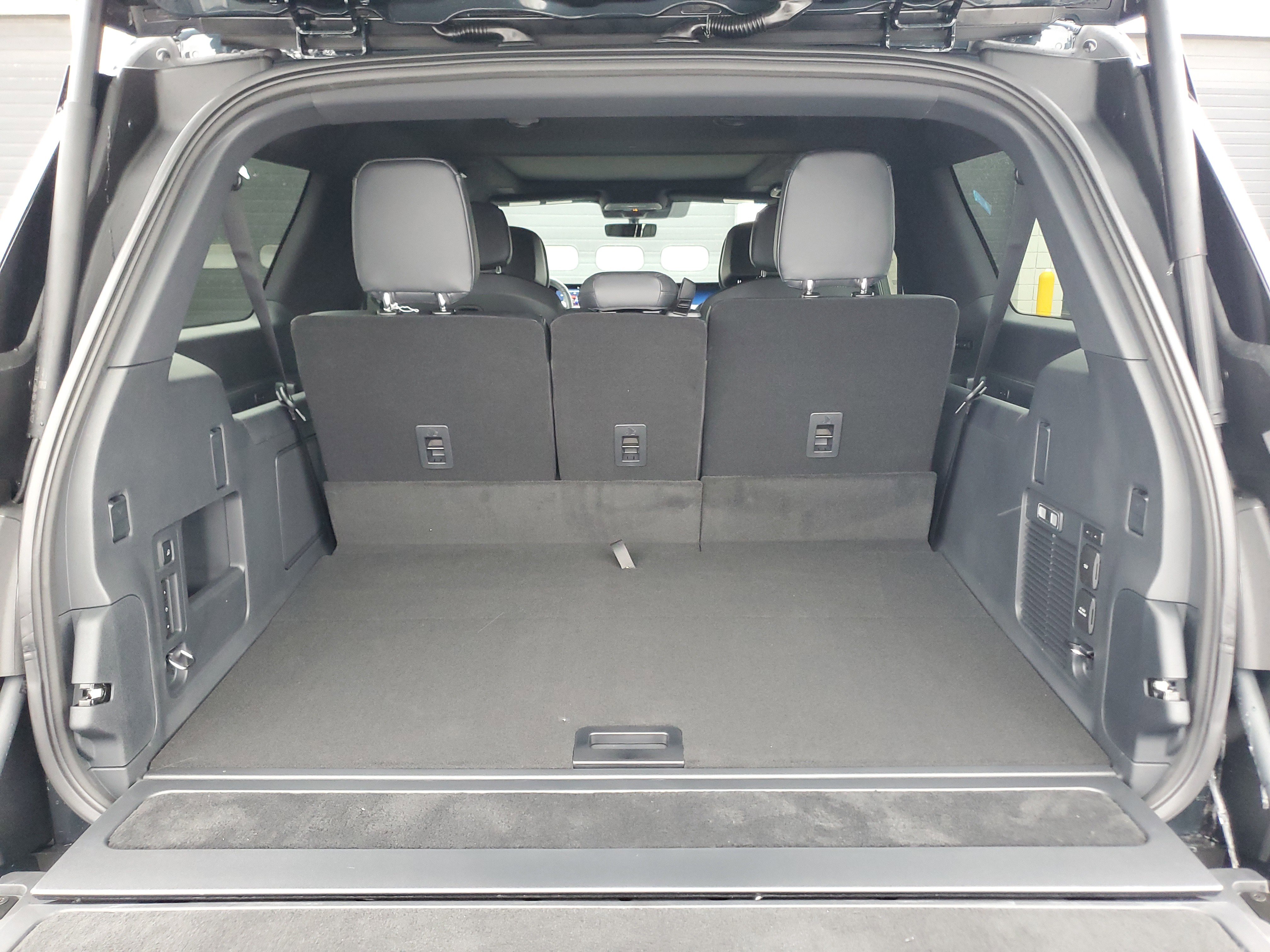 New 2025 Lincoln Navigator L Reserve w/ Jet Appearance Package image 33