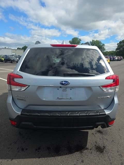 Used 2020 Subaru Forester w/ Alloy Wheel Package AWD/4WD image 5