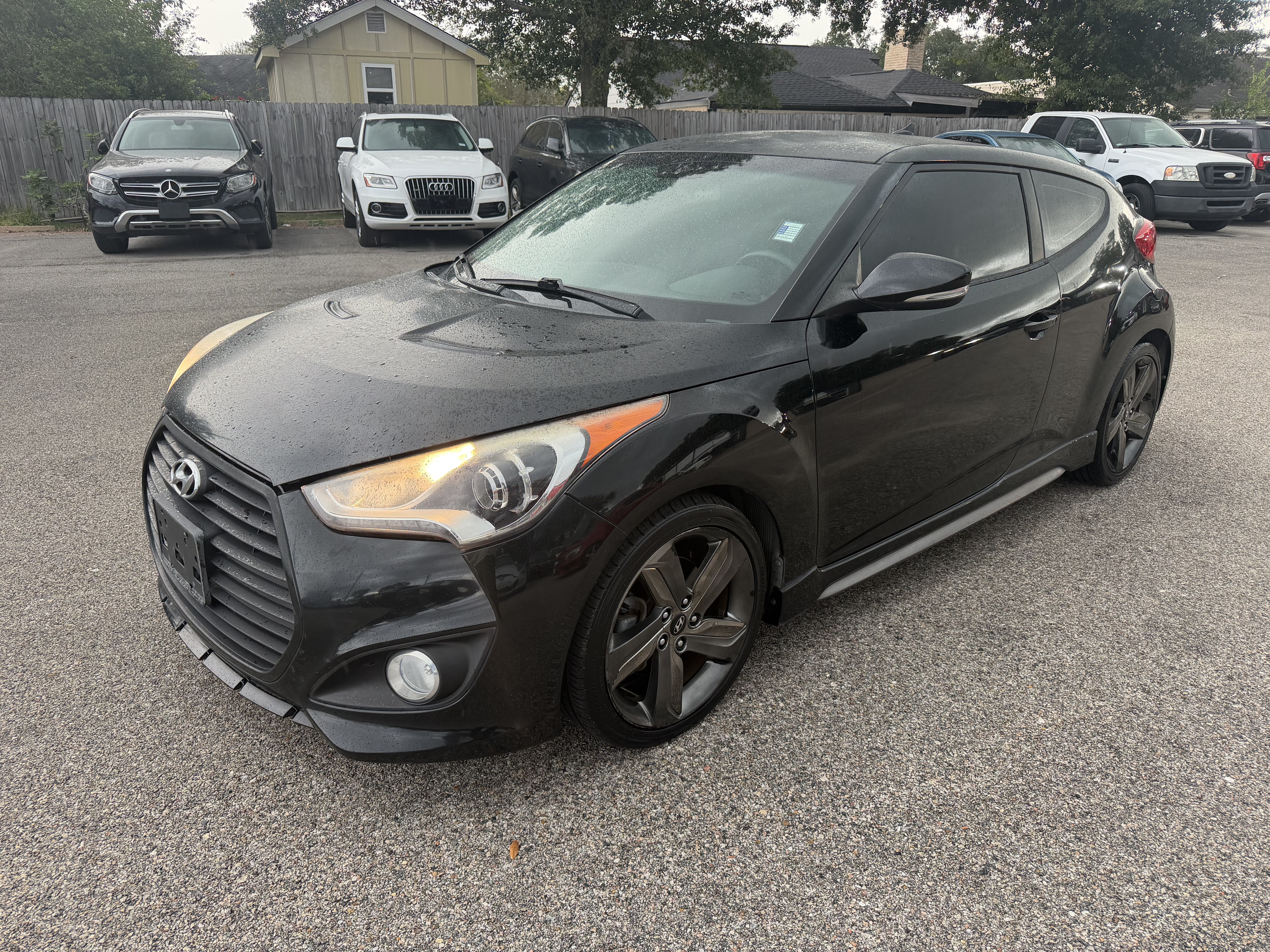 Used 2015 Hyundai Veloster Turbo FWD image 3