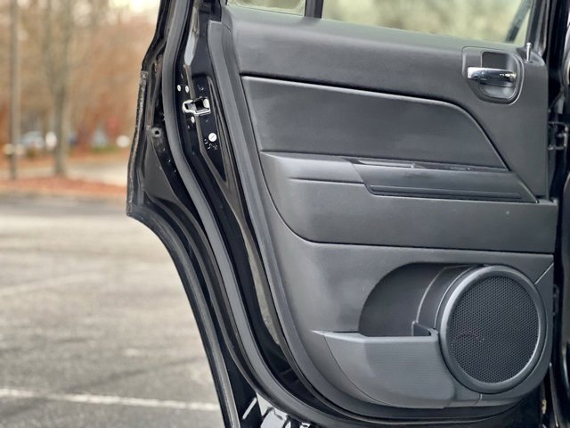 Used 2014 Jeep Patriot Latitude w/ Sun/Sound Group image 15