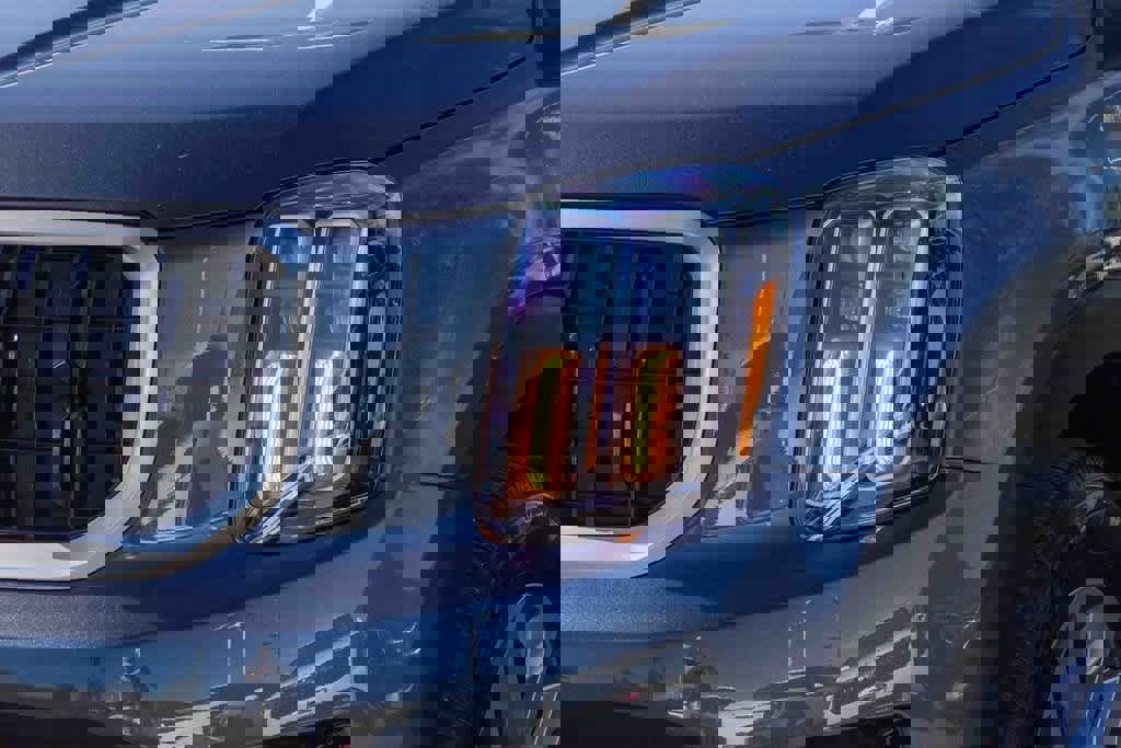 Certified 2024 Kia Telluride LX image 8