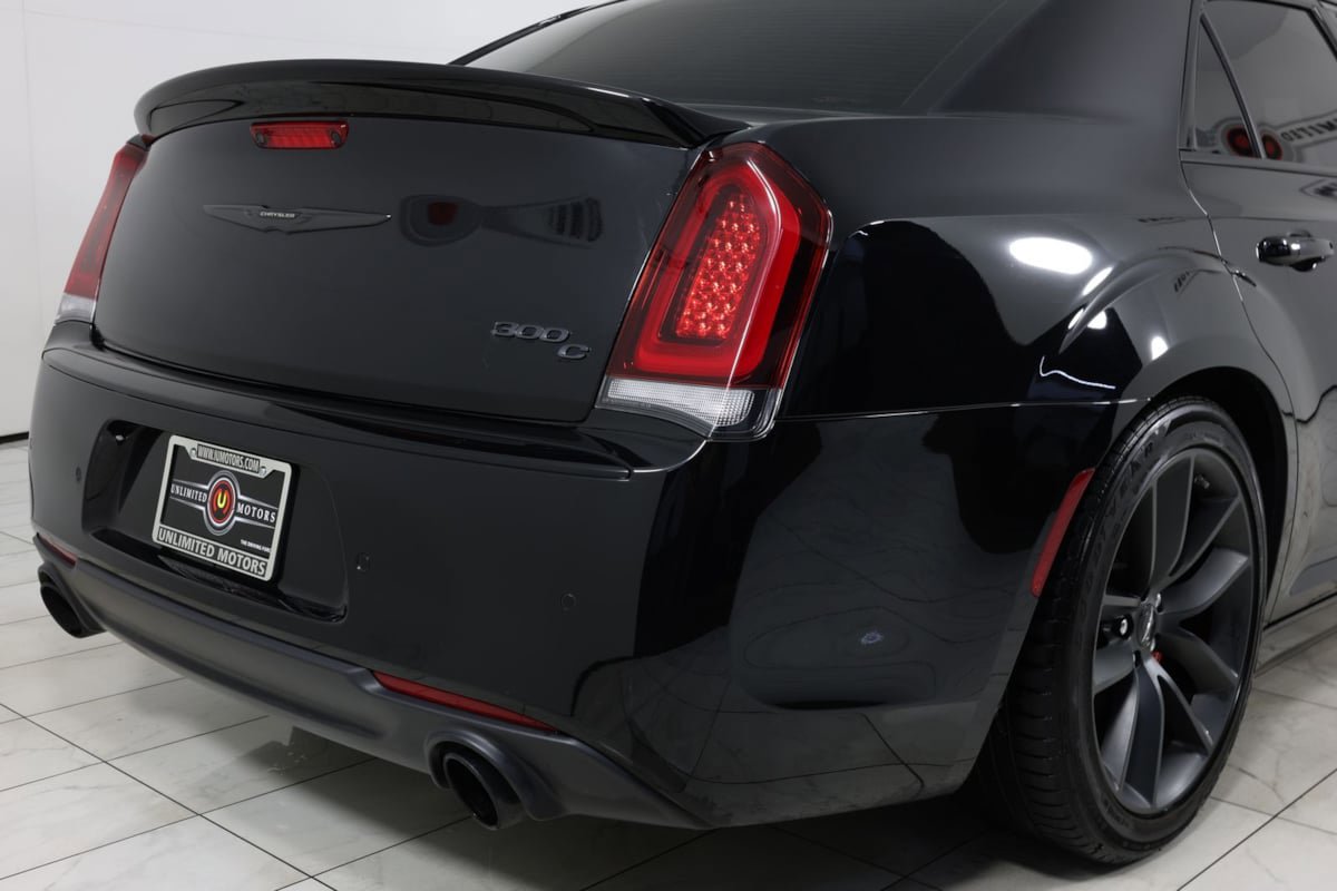 Used 2023 Chrysler 300 C RWD image 40