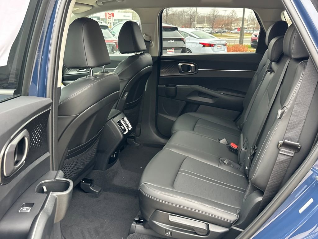 New 2026 Kia Sorento S image 13
