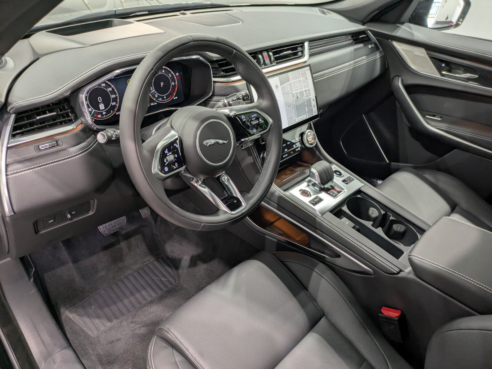 New 2026 Jaguar F-PACE R-Dynamic S AWD/4WD image 7