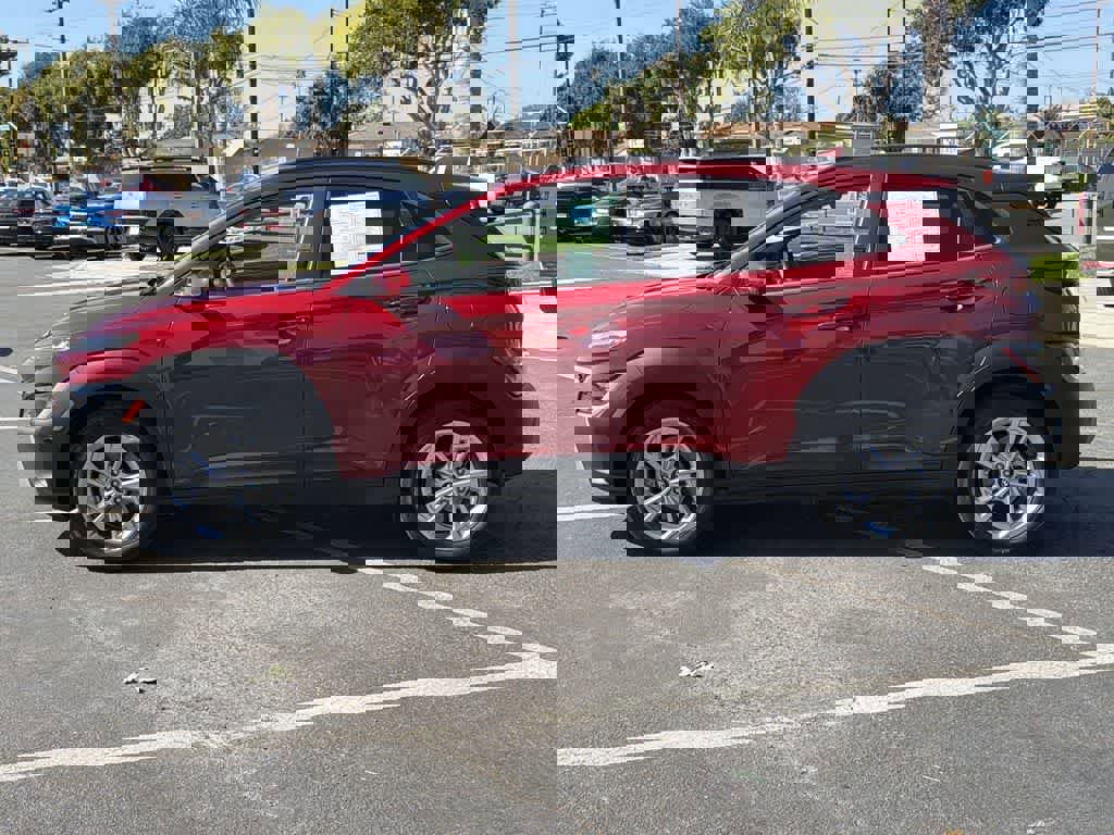 Used 2023 Hyundai Kona SEL image 3