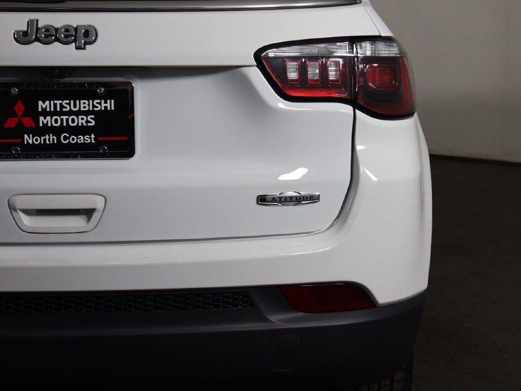 Used 2023 Jeep Compass Latitude image 13