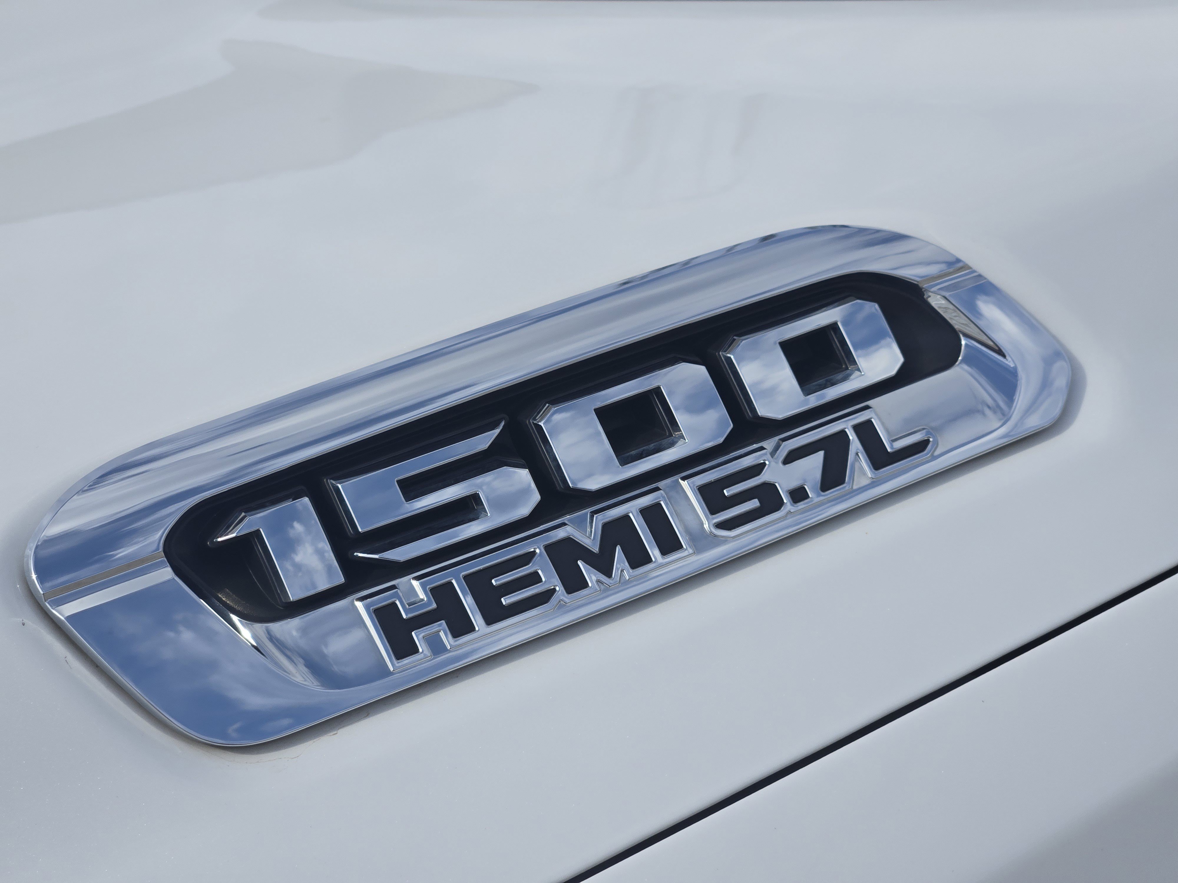 Used 2020 RAM 1500 Limited image 13