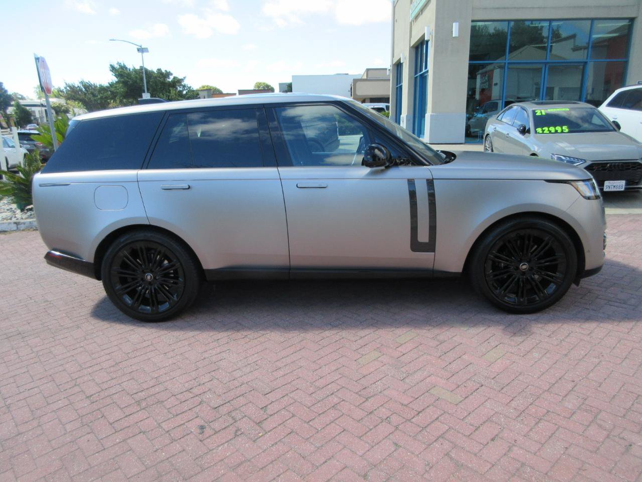 Used 2023 Land Rover Range Rover SE AWD/4WD image 94